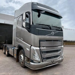 Capa Para-Choque Premium Volvo New FH 2022 em diante