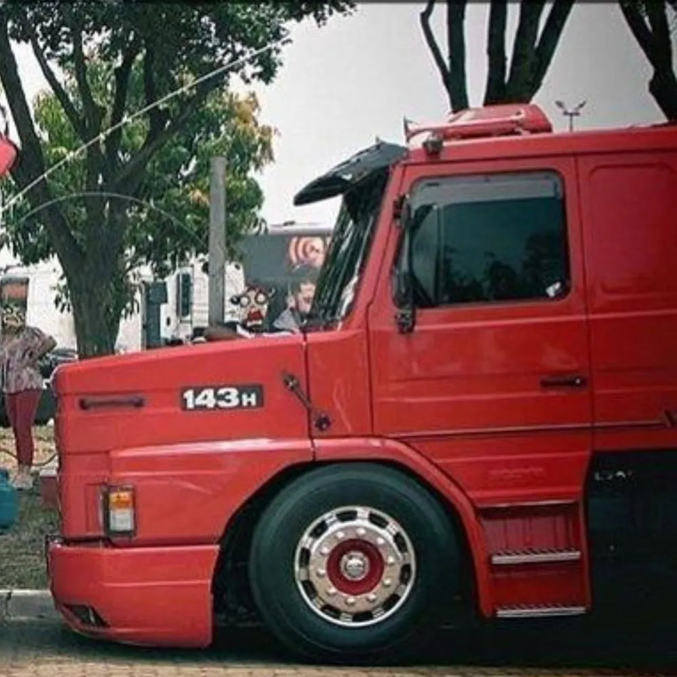 Tampa Cubo Dianteiro Scania 112/113 Cromada Grifo ABS