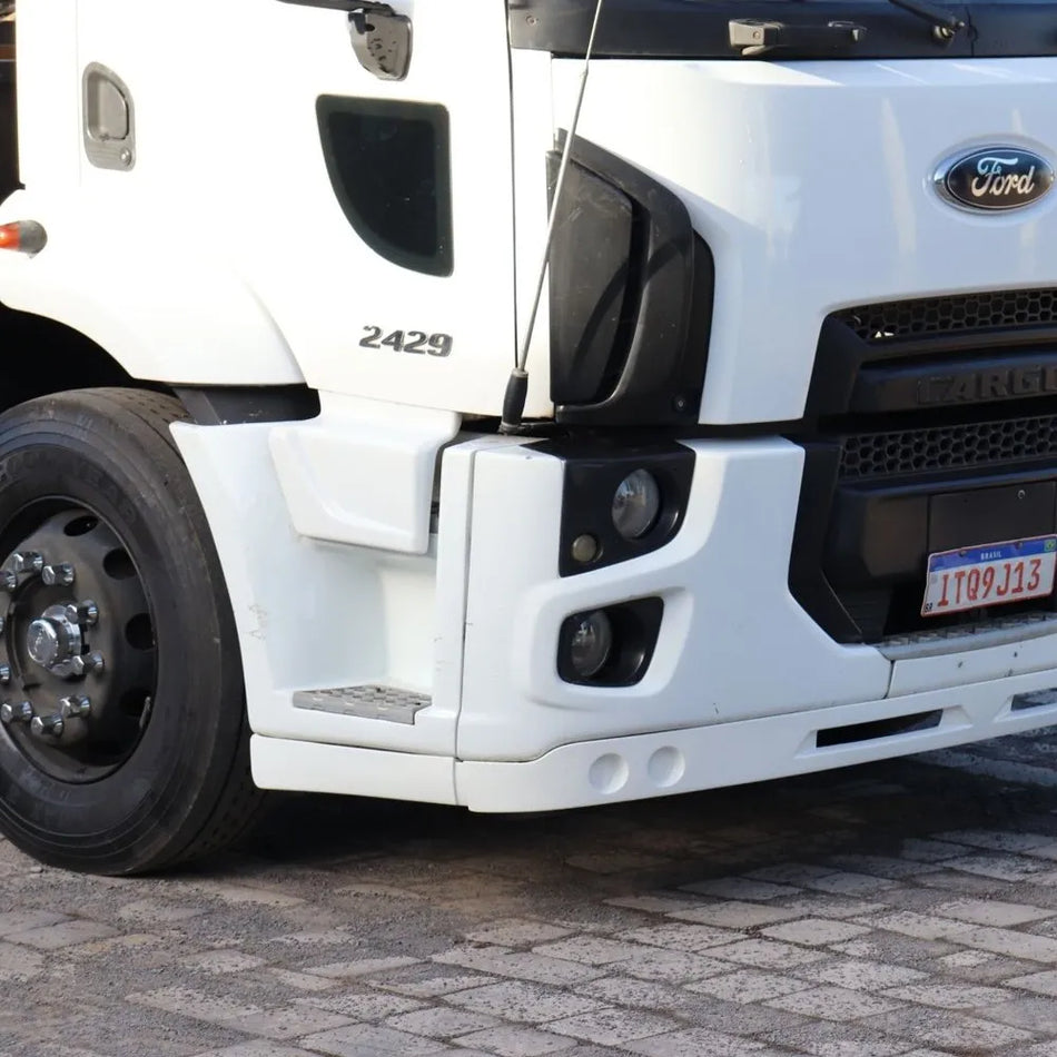 Tampa Estribo Ford Cargo 2011+ Branca Par com Parafusos