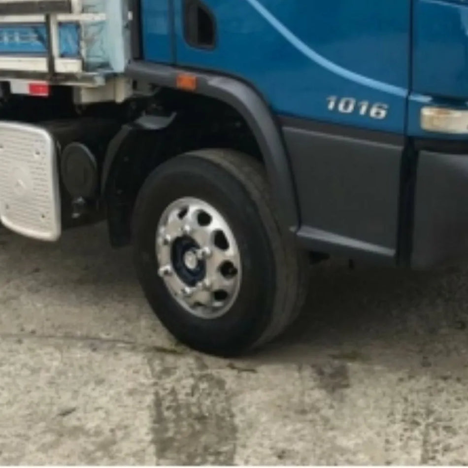 Tampa Cubo Dianteiro Mercedes-Benz Accelo ABS Cromado