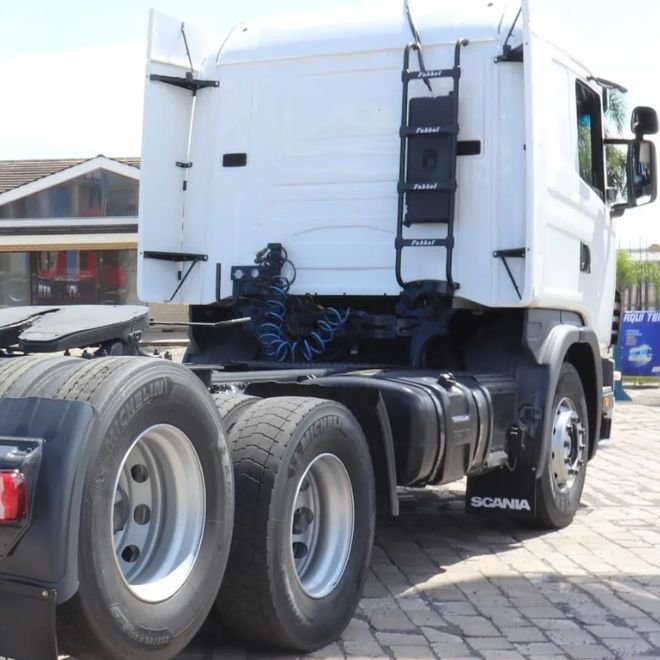 Apara Barro Dianteiro Scania 42x30cm Borracha Injetada