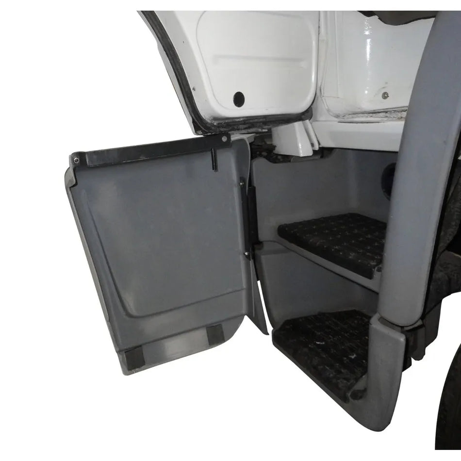 Tampa Estribo Volkswagen Titan Worker - Par Completo