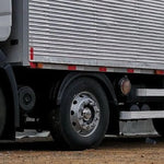 Tampa Cubo Ford Cargo 4º Eixo Bitruck Cromada ABS