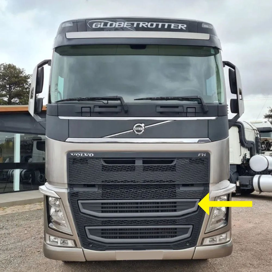 Friso Estribo Grade Frontal Volvo New FH 2015 a 2021
