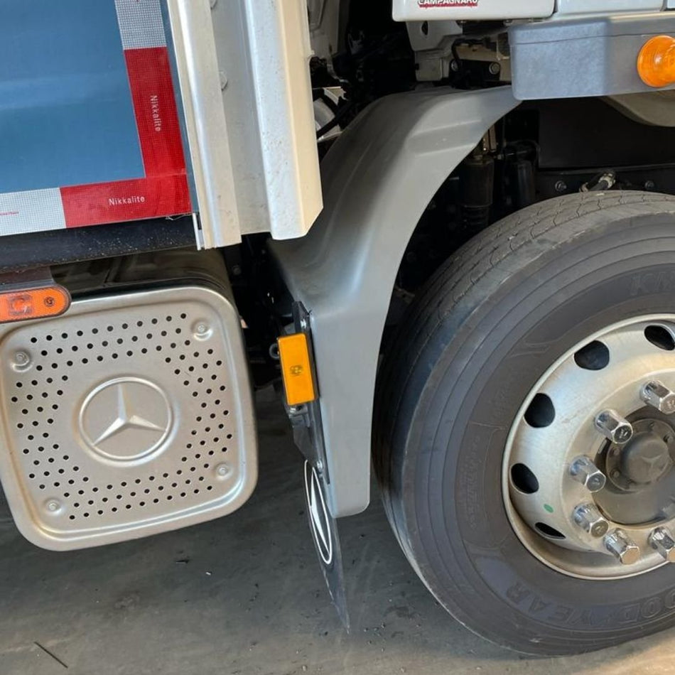 Para-lama Cabine Mercedes-Benz Atego Plástico Original