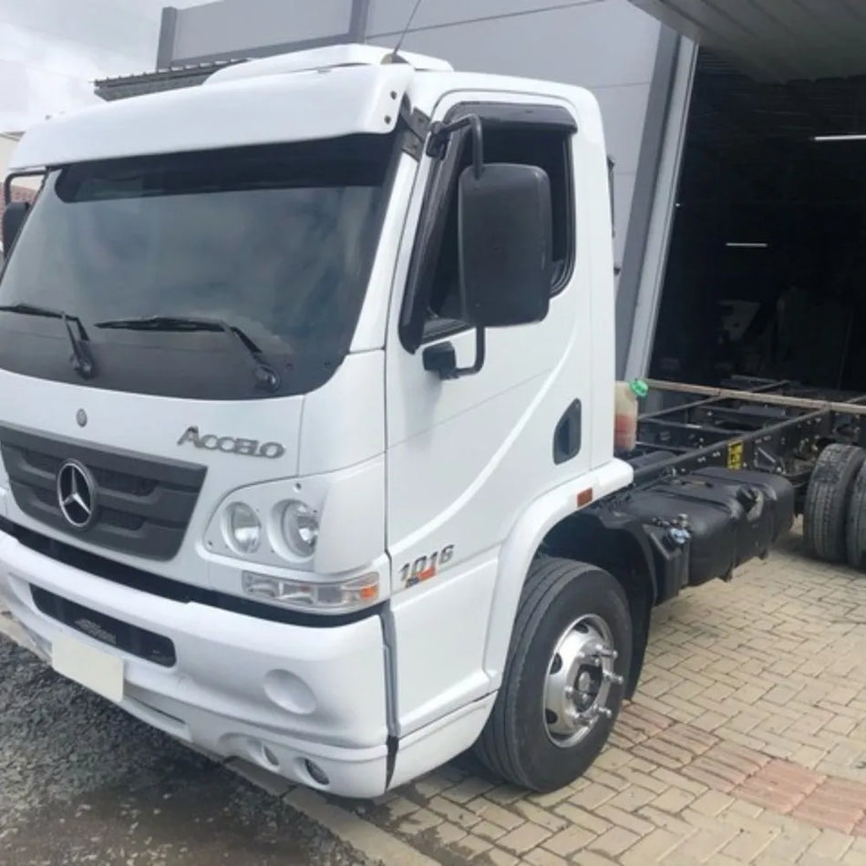 Lâmina Tapa Sol Mercedes Accelo Fixação Lateral