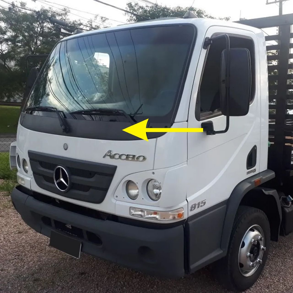 Acabamento Para-Brisa Mercedes Accelo Central Inferior