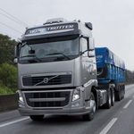 Moldura Bojo Farol Volvo FH 13 2010 a 2014 Direito/Esquerdo