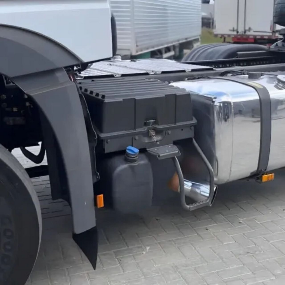 Tampa de Bateria Mercedes Actros 2 Baterias Plástico