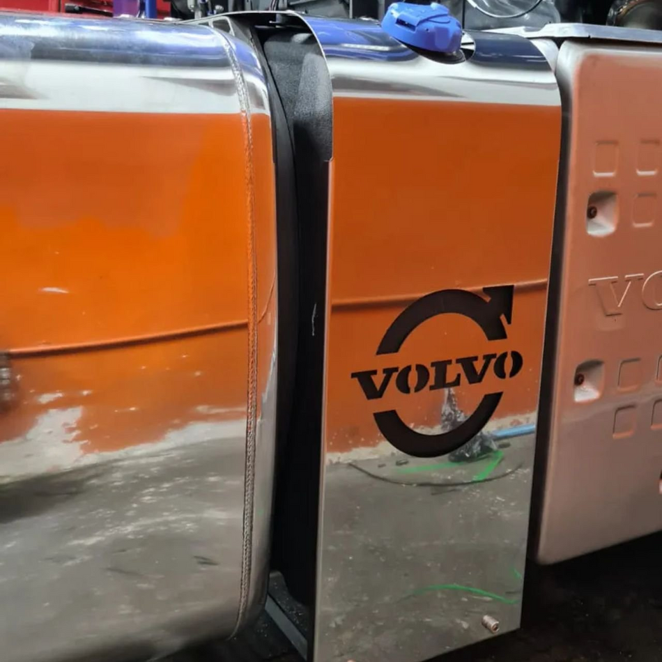 Acabamento Inox Tanque Arla Volvo FH 2015 em diante