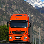 Lâmina Tapa Sol Iveco Hi-Way Acrílico Preto