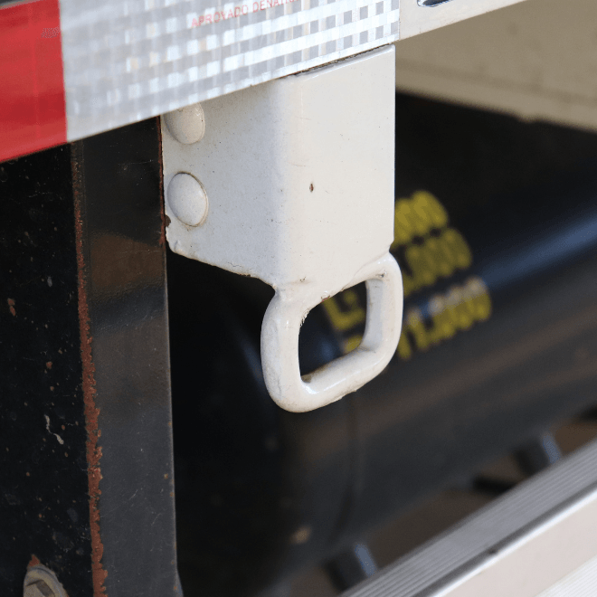 Suporte Carroceria Madeira Gancho Redondo Caminhão